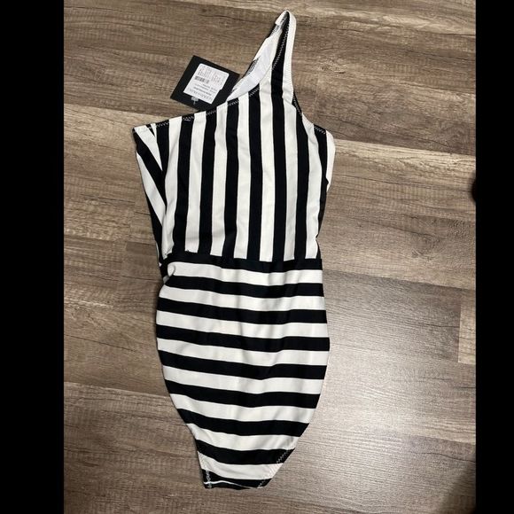 NORMA KAMALI Spliced One-Shoulder Mio One-Piece Swimsuit Small $185 - Picture 4 of 6